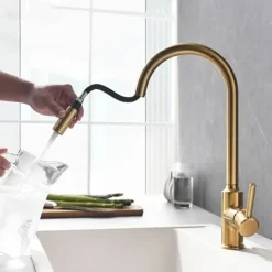 Kitchen Sink Mixer Faucet Pull Out, 360 swivel Single Lever Handle Brushed Solid Brass Taps Cold Hot Hose, One Hole with Pull Down Sprayer Black Gold Faucets
