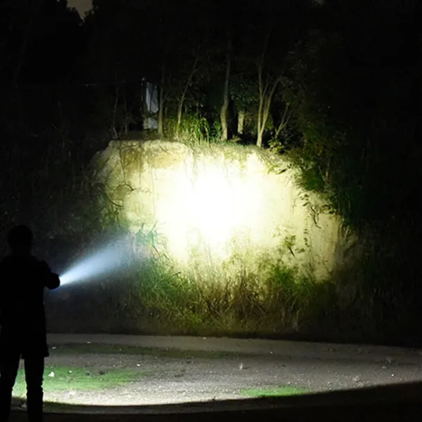 LED Flashlights Super Bright Diving Flashlight IP68 Highest Waterproof Rating Professional Diving Light Powered by 18650 Battery With Hand Rope