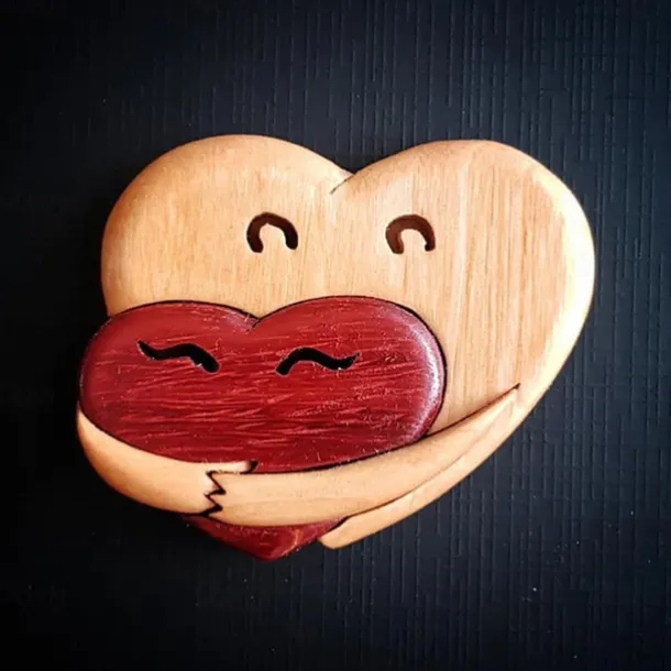 Loving Hearts Wood Intarsia Pinback Button, Pocket Hug Wooden Ornaments, Handmade Love Button Pin, Vintage Heart Brooch for Backpacks Clothes Hats, Gift for Christmas Valentines