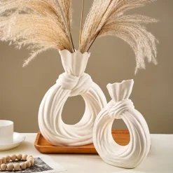 Minimalist Spiral Circle Vase, Resin Home Decor for Dining Room, Hotel, Restaurant, Tabletop and Entryway Decoration, Ideal for Floral and Green Plant Hydroponics, All-Season Use