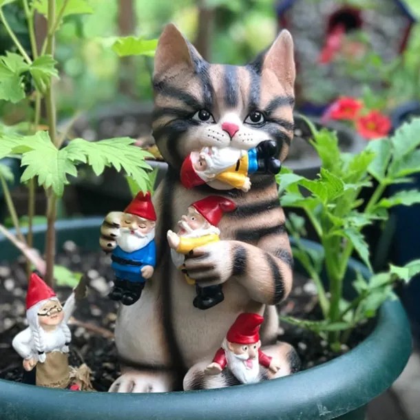 Mischievous Cat Garden Gnome Statue Figurine - Best Art Dcor for Indoor Outdoor Home Or Office Statue for Patio Lawn Yard Decoration Housewarming Garden Gift