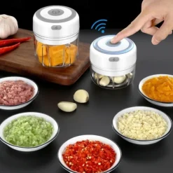 100/250mL Mini Portable Electric Garlic Chopper USB Charging Ginger Masher Machine Sturdy Durable Chili Vegetable Crusher Kitchen Tools Kitchen Accessories