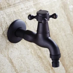 Outdoor Faucet Wall Mounted Single Handle/Outdoor/Indoor One Hole Centerset Retro Vintage Decorative Solid Brass Bathroom Sink Faucet Faucet Tap