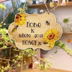 1pc Bee Wall Hanging, Wooden Animal Pattern Plaque Sign Wll Decor Accessories, For Garden Cafe Room Decor Household Items 6.3''x9''