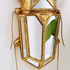 1PC Ccreative Rresin Mmaterial Gold Asilver Uunicorn Beetle Home Decoration Hhandicraft Wall Hanging with a Special Design Of Mmirror Inlaid Surface is a Good Collectible For Iinsect Eenthusiasts