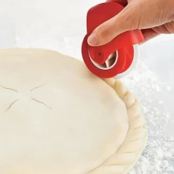 1pc Easy-to-Use Pizza Pie Curler - Perfect for Decorating and Baking Pizza and Pastry Crusts