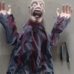 1pc Halloween Groundbreaker Zombie Lawn Stakes, Large Motion-Activated Sound Control Scary Props, Traditional Style, Plastic And Denim Material, Outdoor Spooky Decorations