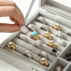 1PC Large Capacity Velvet Jewelry Box New Rings Necklaces Earrings Earrings Storage Box High-end Sense Organizing Box Dustproof Box