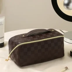 1pc Makeup Bag Portable PU Leather Pillow Makeup Bag High Beauty Travel Hand Wash Bag Cosmetic Storage Bag