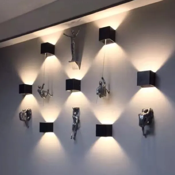 1pc Modern Simple Resin Sculpture Creative Rock Climbing Man Wall Sculpture Hand Finished Wall Art Statue Rock Climbing Figure