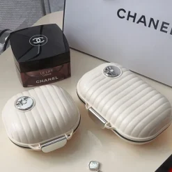 1pc Portable Pill Box Travel Seven Days 7 Grid Sub-Packaging Pills Sealed Storage Box Pill Organizer