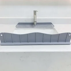 1pc Silicone Faucet Mat & Splash Guard, (Upgraded Design) Faucet Handle Water Drip Catcher Tray And Splash Guard, BPA Free Kitchenguard Sink Gadgets