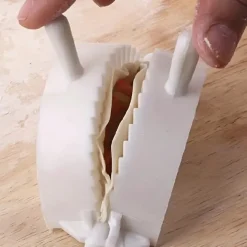 3pcs Dumpling Maker, Empanadas Press Mold Maker, Dumpling Mold For Pierogi, Pastelitos, Calzone, Turnovers, Chinese Dumpling, Kitchen Gadgets, Kitchen Supplies, Kitchen Stuff