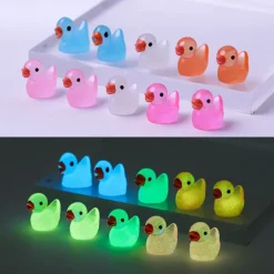 30pcs Mini Luminous Ducks Cute Resin Ducks Glow In The Dark Miniature Ornament Tiny Ducks For DIY Garden Dollhouse