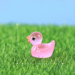 30pcs Mini Luminous Ducks Cute Resin Ducks Glow In The Dark Miniature Ornament Tiny Ducks For DIY Garden Dollhouse