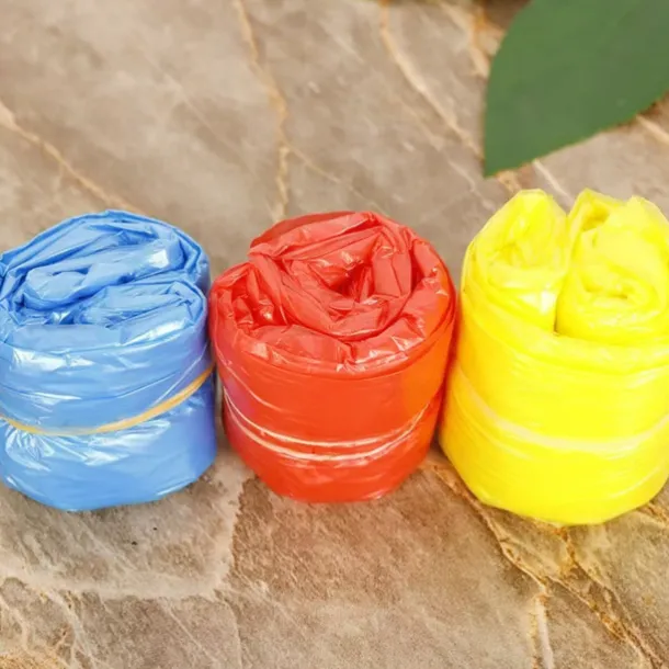 1pcs, Outdoor Essential Adult Emergency Raincoat, Keychain Ball with Raincoat, Adult Raincoat, Suitable for Outdoor Cycling, Mountaineering, Outdoor Sports and Amusement Parks, Rainy Day Essentials