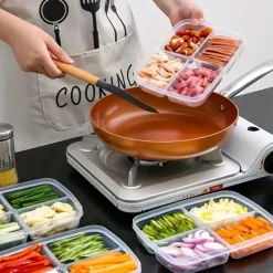 2pcs Refrigerator Storage Box Four Sections Divided Food Crisper Food Grade Sealed Box Food Meat Frozen Box Onion Ginger Garlic Prepared Vegetables Refrigerated Crisper Box Kitchen Supplies