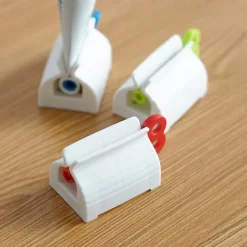 3pcs Rolling Toothpaste Squeezer Tube Squeezer Toothpaste Dispenser Holder Dental Cream Bathroom Manual Syringe Dispenser