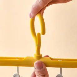 3pcs Rotating Clothes Drying Rack with 8 Clips, Non-Slip, Traceless Socks Hanger for Students' Dormitories, Household Clothes, Underwear, Socks, Ties, Ideal for Wardrobe, Bathroom, Home Organization