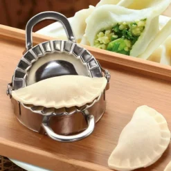 2PCS Stainless Steel Dumpling Maker Mold, Wraper Dough Cutter Pie Ravioli Empanadas Press Mold Kitchen Accessories Pastry Tools