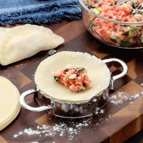 2PCS Stainless Steel Dumpling Maker Mold, Wraper Dough Cutter Pie Ravioli Empanadas Press Mold Kitchen Accessories Pastry Tools