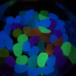 90pcs/pack Outdoor Yard Luminous Stones Garden Pebbles Glow In Dark Fish Tank Aquarium Decoration Natural Crystals Rocks