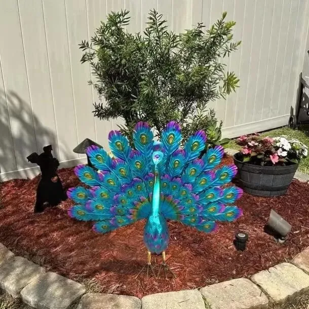 Peacock Statue Decor - 2023 Newest Metal Peacock Outdoor Beautiful Peacock Statue Garden Decor, Realistic Animal Peacock Outdoor Statue for Yard Home Art Lawn Decor