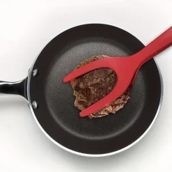 2-Piece Black And Red Silicone Spatula Suitable For Eggs Pancakes And Steaks - Slotted Design For Easy Flipping And Storage - Ideal For Grilling Burgers Etc. - A Must-Have In The Kitchen