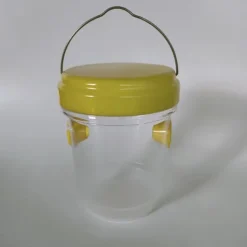 Plastic Bee Traps, Insect Lure Bottle, Indoor Outdoor Wasp Catcher for House Kitchen Plants Trees Flying Insects Pest Control
