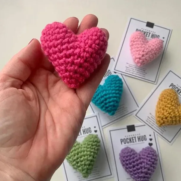 Pocket Hug Heart, Handmade Cute Crocheted Pocket Hug Good Luck Gifts Heart Pocket for Birthday Wedding Valentines