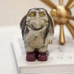 Pondering Sylvester,Ugly Thinking Dwarf Resin Statue Outdoor Courtyard Ornaments Garden Decoration Cynical Lawn Troll Sculpture