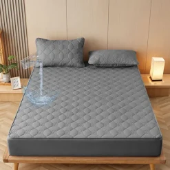 Queen Full King Protective Bed Cover Waterproof Mattress Protector Quilted Fitted Mattress Pad Bed Protector Mattress Cover with Elastic Band Thickened Urine-Proof