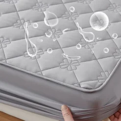 Queen Full King Protective Bed Cover Waterproof Mattress Protector Quilted Fitted Mattress Pad Bed Protector Mattress Cover with Elastic Band Thickened Urine-Proof