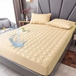 Queen Full King Protective Bed Cover Waterproof Mattress Protector Quilted Fitted Mattress Pad Bed Protector Elastic Band Suitable for All Seasons,Embossed Design,360°Coverage,Deep Pocket