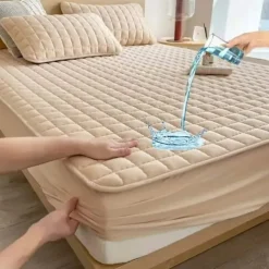 Queen Full King Protective Bed Cover Waterproof Mattress Protector Fitted Sheet Bed Protector Plush Shaggy Taffeta Fleece Ultra Soft Comfortable Anti-mite Mattress Cover