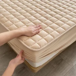 Queen Full King Protective Bed Cover Waterproof Mattress Protector Fitted Sheet Bed Protector Plush Shaggy Taffeta Fleece Ultra Soft Comfortable Anti-mite Mattress Cover