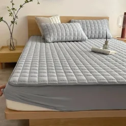 Queen Full King Protective Bed Cover Waterproof Mattress Protector Quilted Fitted Mattress Pad Bed Protector Protective Mattress Cover Soft Comfortable