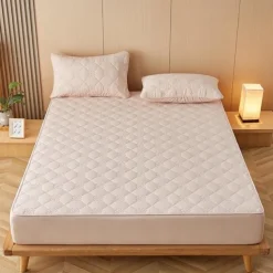 Queen Full King Protective Bed Cover Waterproof Mattress Protector Quilted Fitted Sheet Mattress Pad 360°All-Package Bed Protector Mattress Cover Anti-Slip Breathable Cool Skin-Friendly