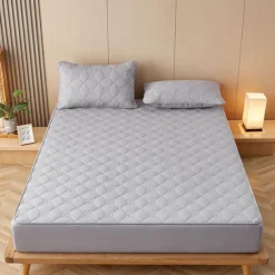Queen Full King Protective Bed Cover Waterproof Mattress Protector Quilted Fitted Sheet Mattress Pad 360°All-Package Bed Protector Mattress Cover Anti-Slip Breathable Cool Skin-Friendly