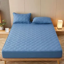 Queen Full King Protective Bed Cover Waterproof Mattress Protector Quilted Fitted Sheet Mattress Pad 360°All-Package Bed Protector Mattress Cover Anti-Slip Breathable Cool Skin-Friendly