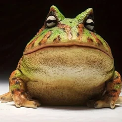 Resin Frog Statue - Versatile Indoor/Outdoor Decor for Garden, Window Sill & Desktop Display - Perfect for Halloween, Christmas, Thanksgiving