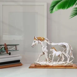 Resin Horse Statue, Horse Ornament Decorative, Horse Statue Horse Figures Animal Model Desktop Equestrian Running Horse Statue Crafts Modern Decoration