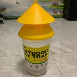 Reusable Outdoor Fly Trap, Plastic Insect Catcher, Non-Electric Fruit Fly, Horse, Deer, and Drain Flies Control for Indoor & Outdoor Use 1PCS