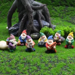 Set of Seven Dwarf Figurines - Home and Garden Décor, Perfect for Pot Decoration, Resin Craftsmanship Collection