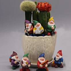 Set of Seven Dwarf Figurines - Home and Garden Décor, Perfect for Pot Decoration, Resin Craftsmanship Collection