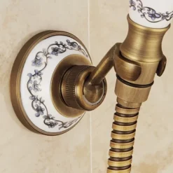 Shower Faucet Set - Handshower Included pullout Waterfall Vintage Style / Country Antique Brass Mount Outside Ceramic Valve Bath Shower Mixer Taps