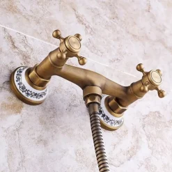Shower Faucet Set - Handshower Included pullout Vintage Style / Country Antique Brass Mount Outside Ceramic Valve Bath Shower Mixer Taps / Two Handles One Hole