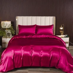 Silk Duvet Cover Set Luxurious, Ultra-Soft, and Breathable Bedding for Ultimate Comfort. Crafted from 100% Mulberry Silk for a Smooth, Skin-Friendly Feel Natural Temperature Regulation