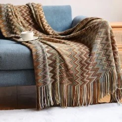 Soft Tassel Knitted Blanket Cozy and Stylish Plaid Design Ideal for Naps, Throws, or Vintage Winter Decor Features Elegant Tassels for a Charming Touch Durable and Comfortable for All-Season Use Perf