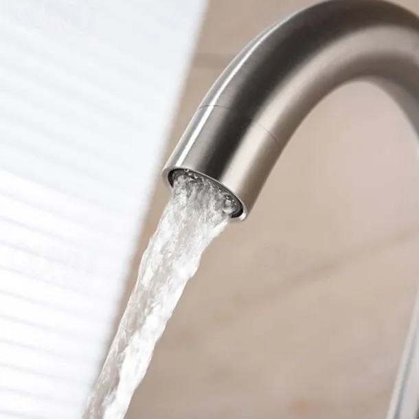 Stainless Steel Bathroom Sink Faucet Brushed Bath Taps Single Handle One Hole Adjustable Cold and Hot Water